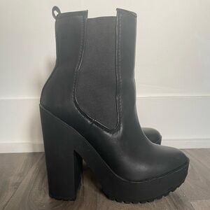 Platform boots